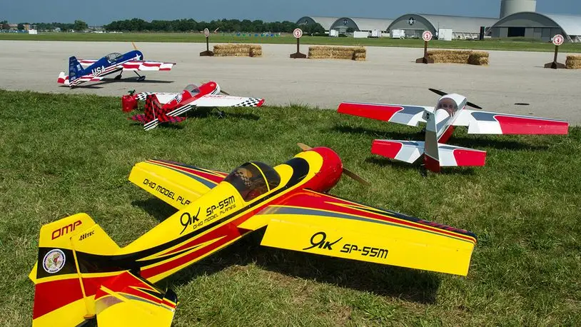 Aviao controle remoto movido a gasolina